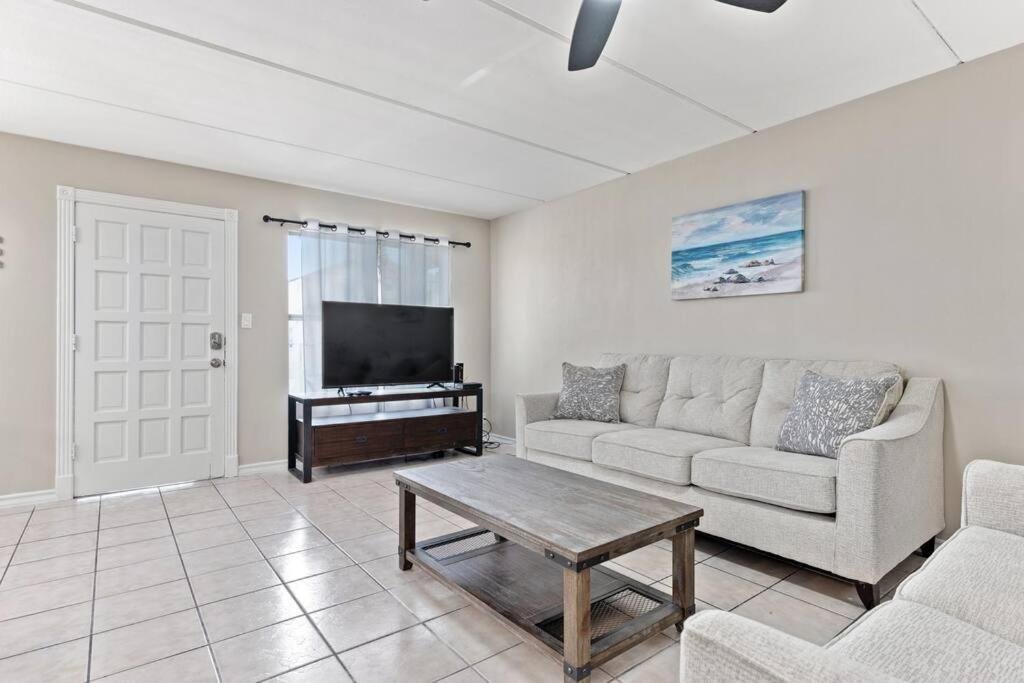 2 Bed 1 Bath Condo By Beach & Entertainment South Padre Island Exteriör bild